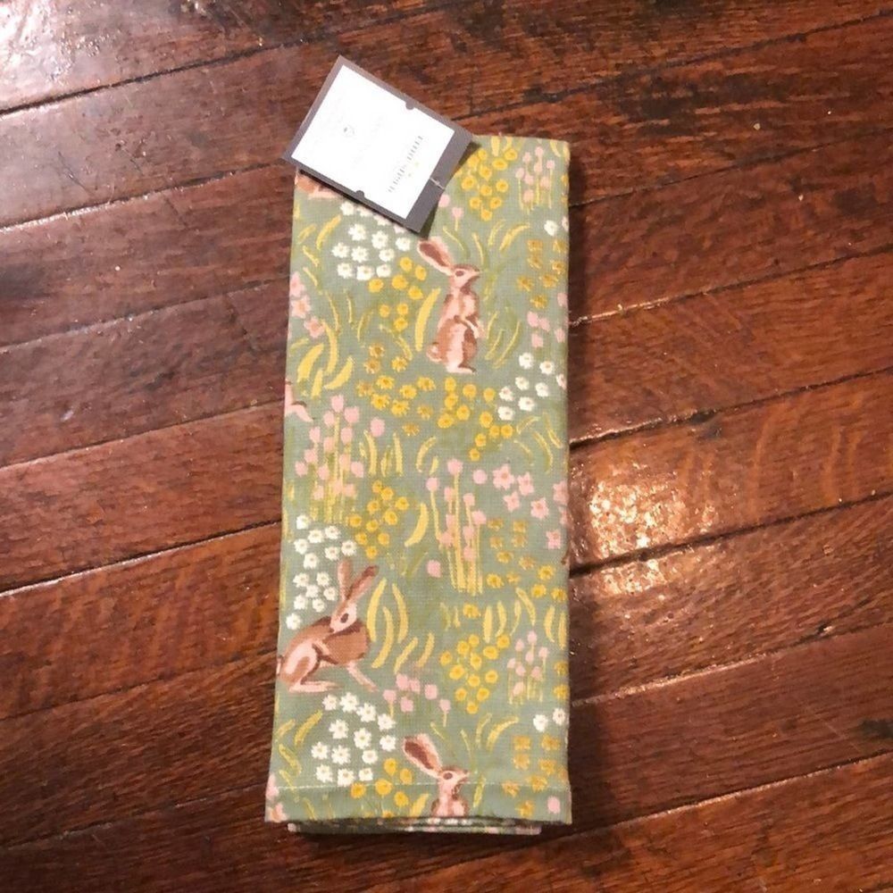 Threshold All Over Bunny Field Hand Towel Green